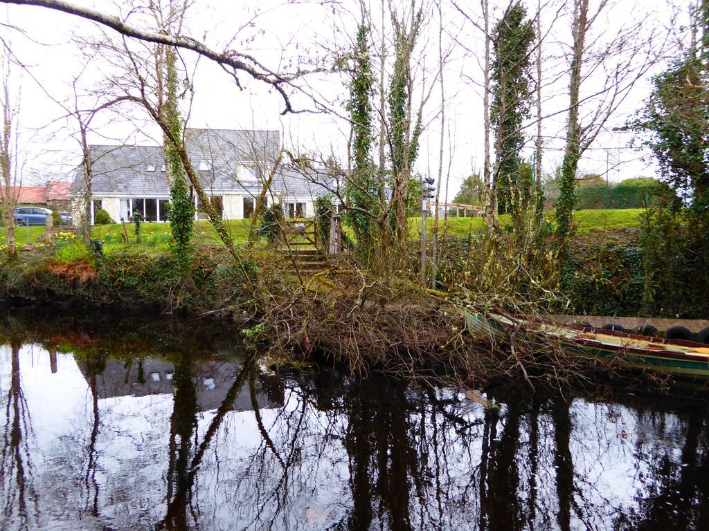 Camillaun Lodge With Lough Corrib Boat Hire Oughterard Extérieur photo