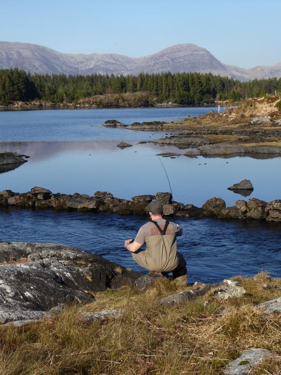 Camillaun Lodge With Lough Corrib Boat Hire Oughterard Extérieur photo