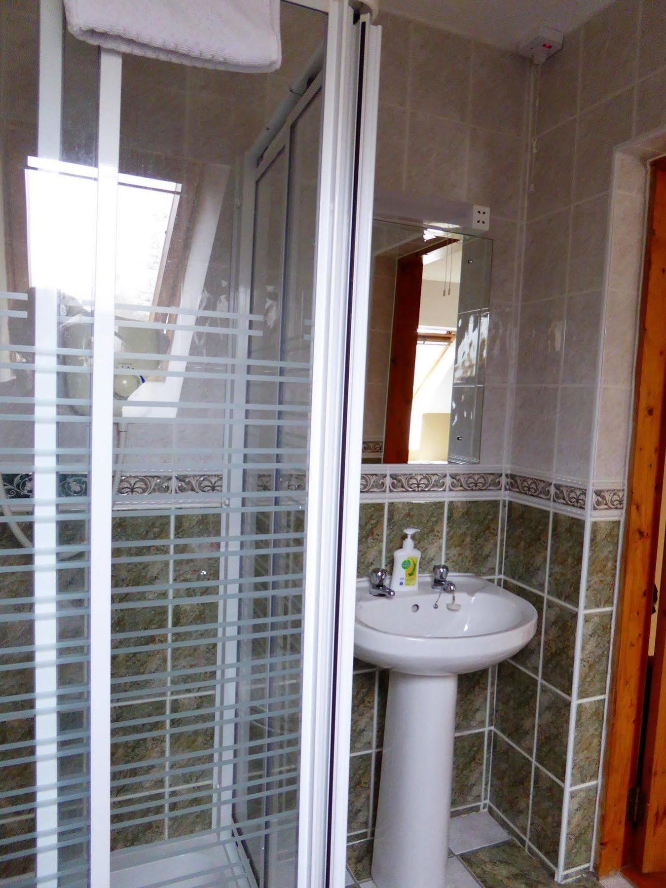 Camillaun Lodge With Lough Corrib Boat Hire Oughterard Extérieur photo